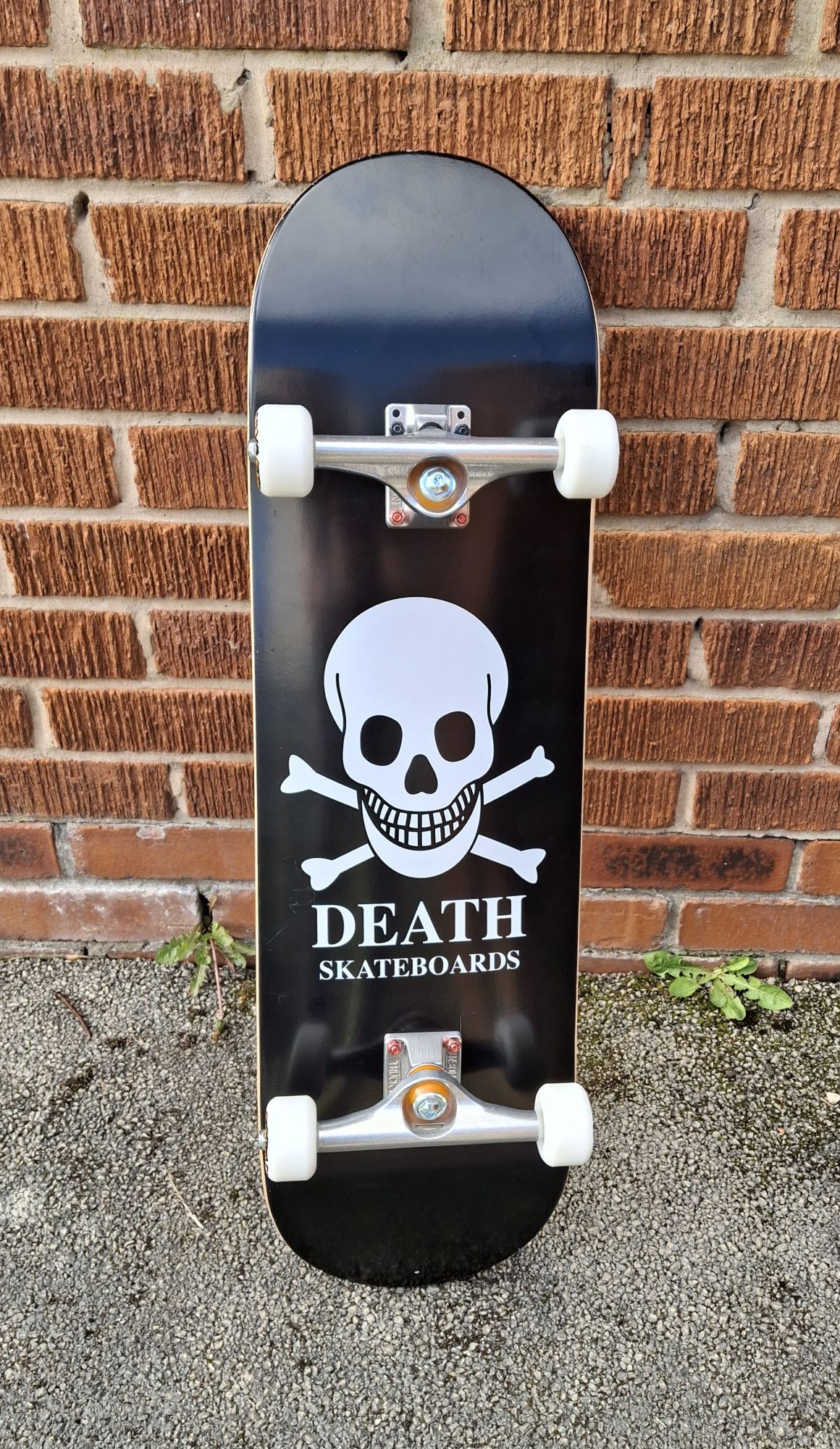 New Skateboard – Death OG Black Skull | Platinum Al's Virtual Hot Tub
